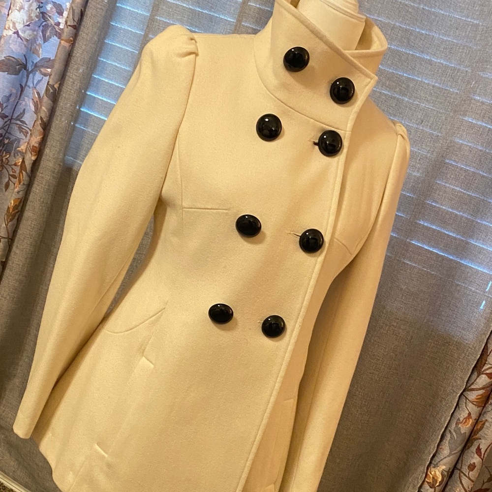 Elegant Cream Double-Breasted Women's Coat